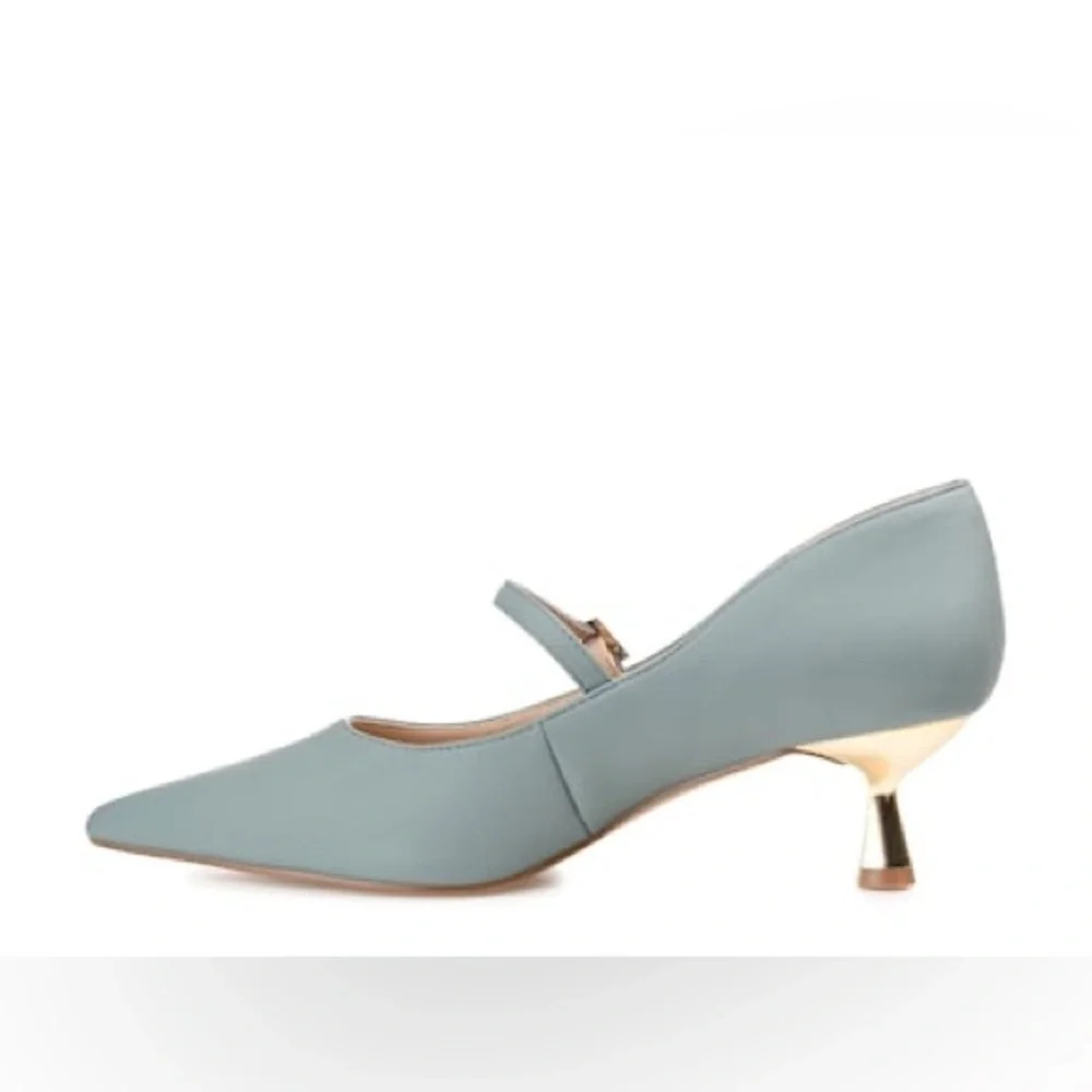 Journee Collection Manza Pump